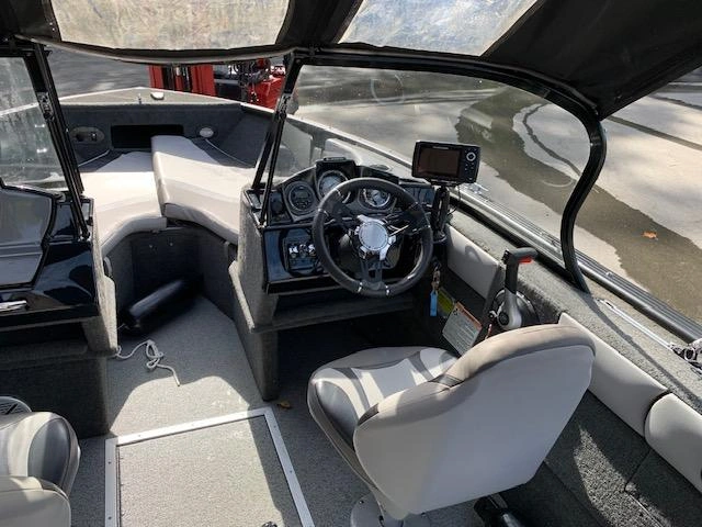 2019 Legend X18 Mercury Fourstroke 90hp alt