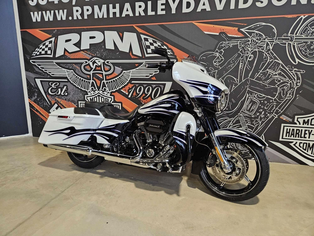 Harley-davidson Cvo Street Glide Flhxse Factory Custom 2016 alt