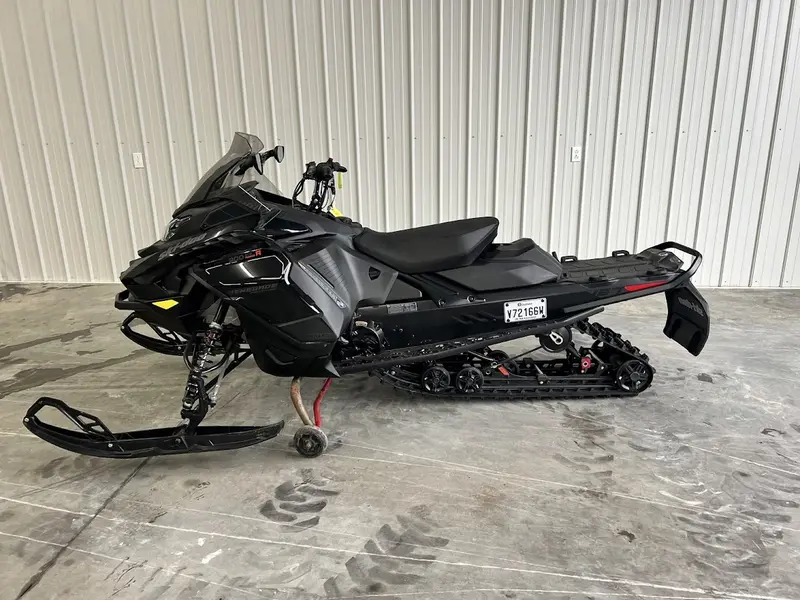 2024 Ski-Doo MOTONEIGE 2024 RENEGADE ADRENALINE 900 TURBO R