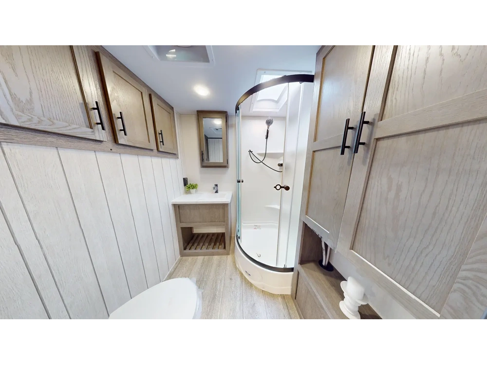 Alpha Wolf 25rb 2025 alt