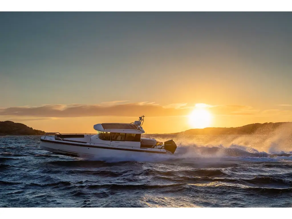 2026 Axopar 28 CABIN 