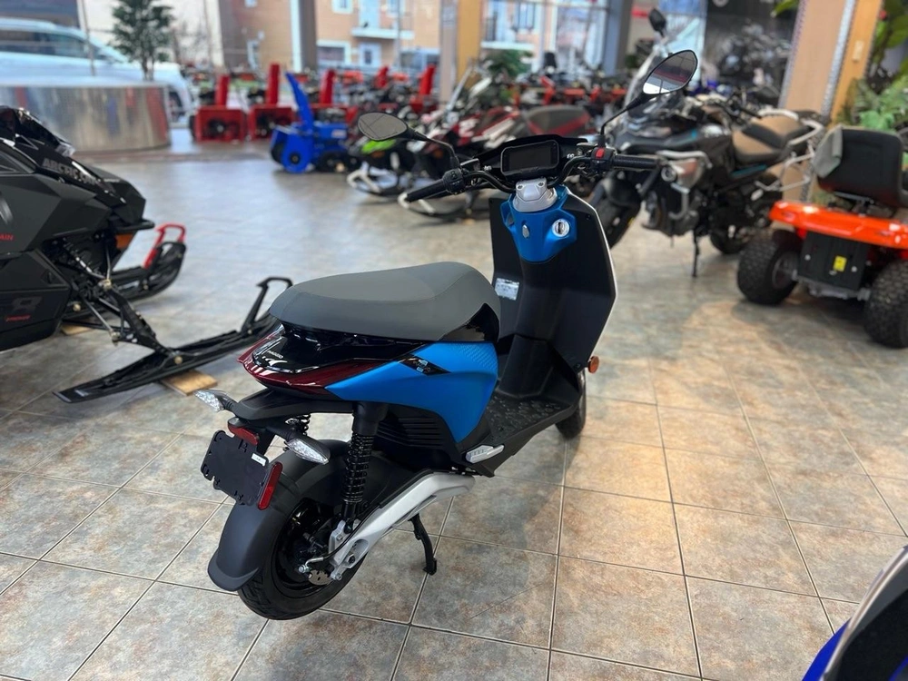 Piaggio Piaggio 1 Active 2022 alt