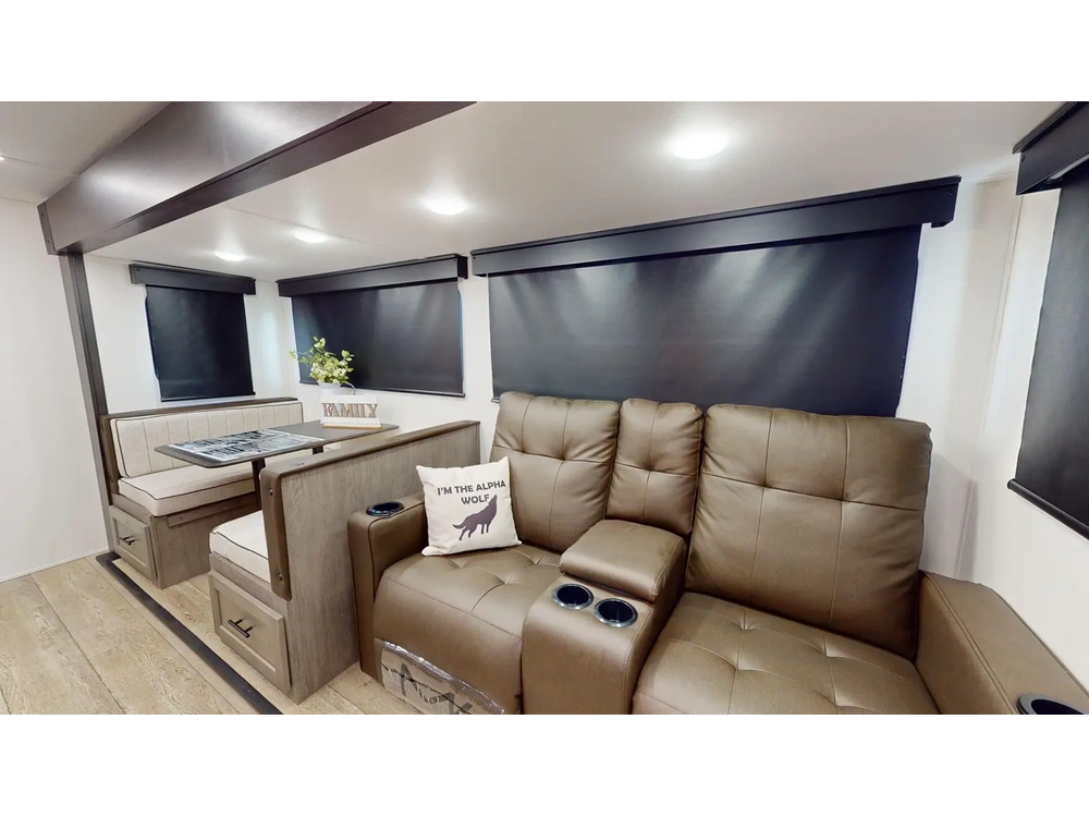 Alpha Wolf 25rb 2025 alt