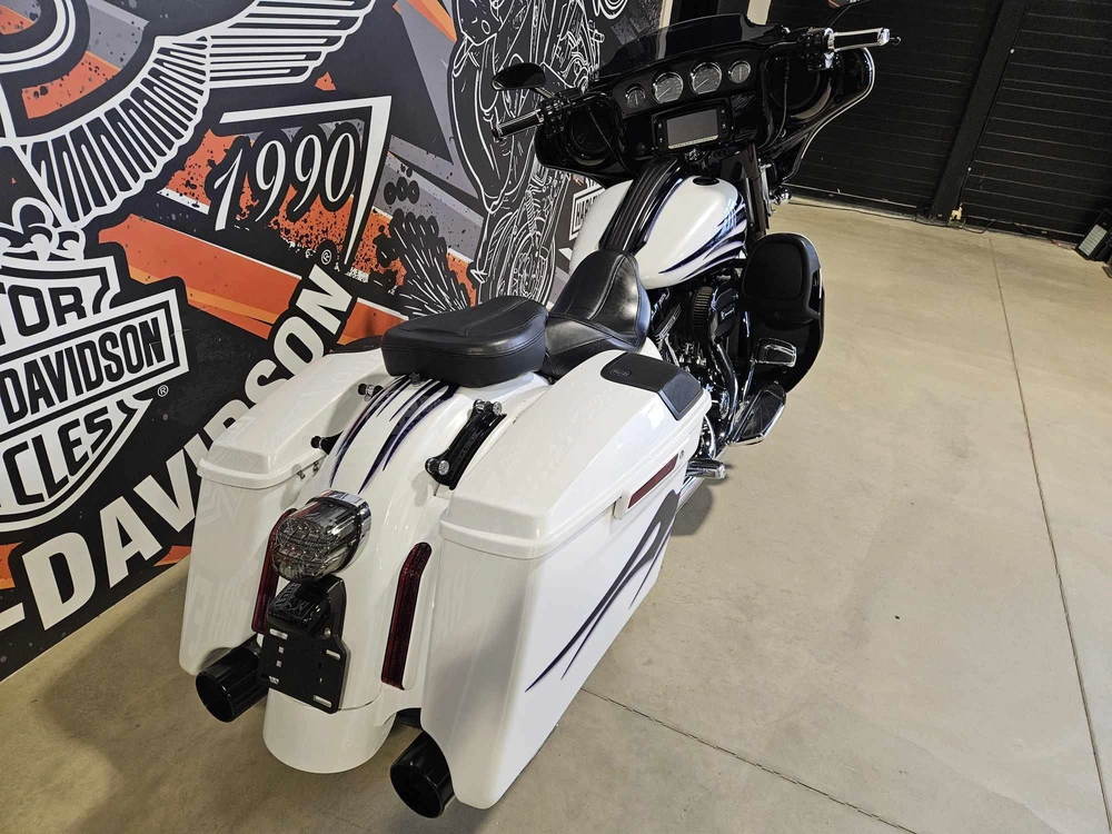 Harley-davidson Cvo Street Glide Flhxse Factory Custom 2016 alt