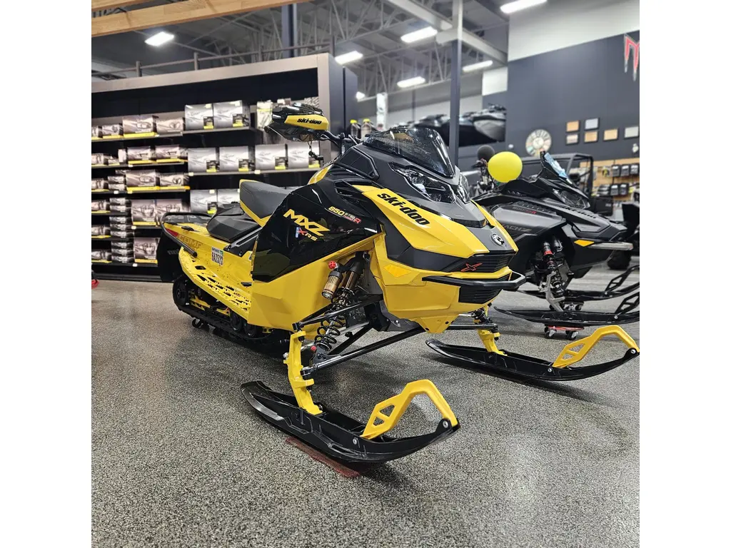 2024 Ski-Doo MXZ Xrs COMPETITION 850 ETEC TURBO R MINT CONDITION – ONLY 801KM!!