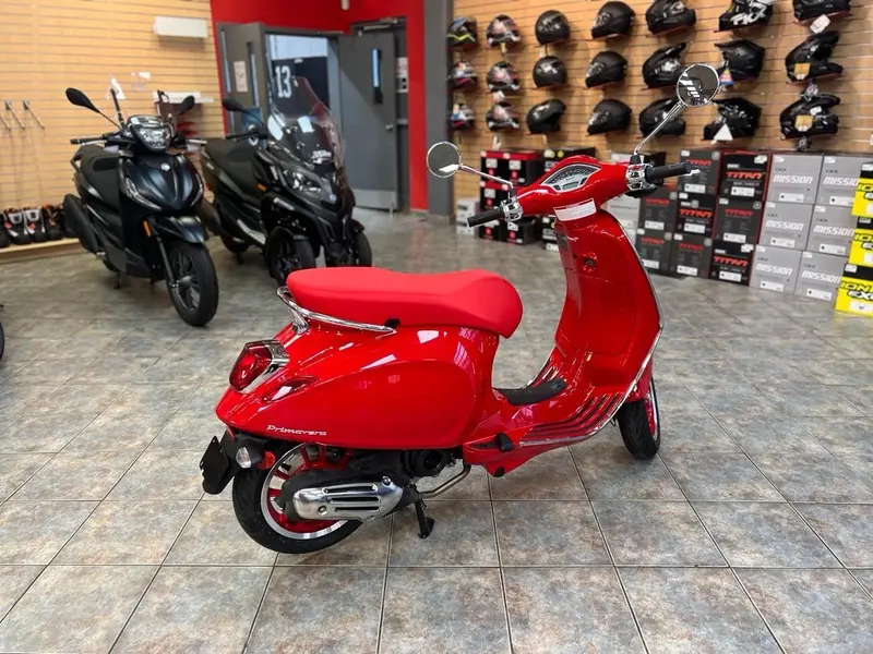 2023 Vespa PRIMAVERA 50 IGET thumbnail 3