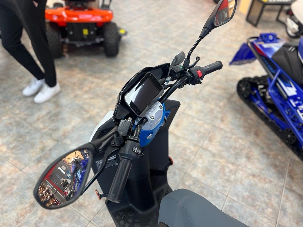 Piaggio Piaggio 1 Active 2022 alt
