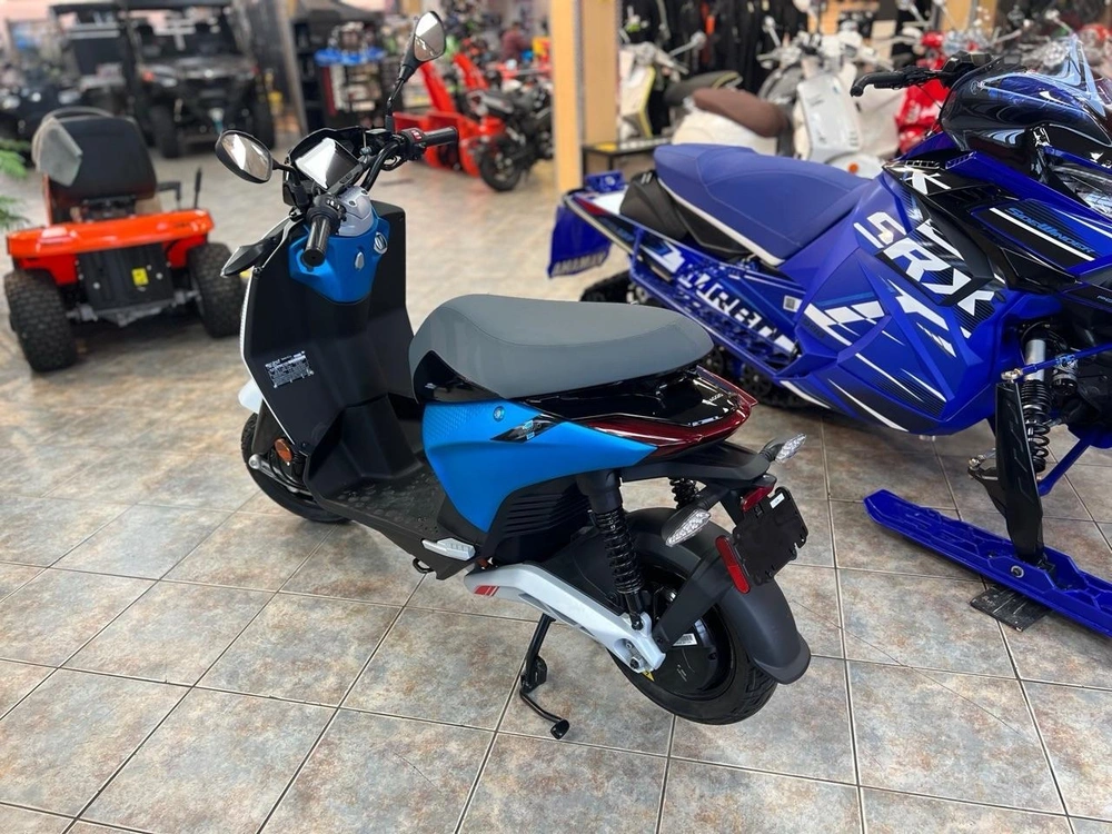 Piaggio Piaggio 1 Active 2022 alt