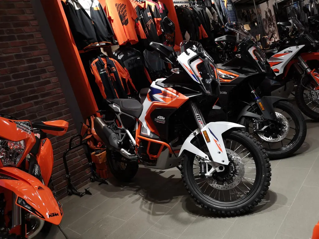 KTM 1290 Super Adventure R 2024