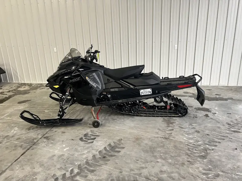 2024 Ski-Doo MOTONEIGE 2024 RENEGADE ADRENALINE 850