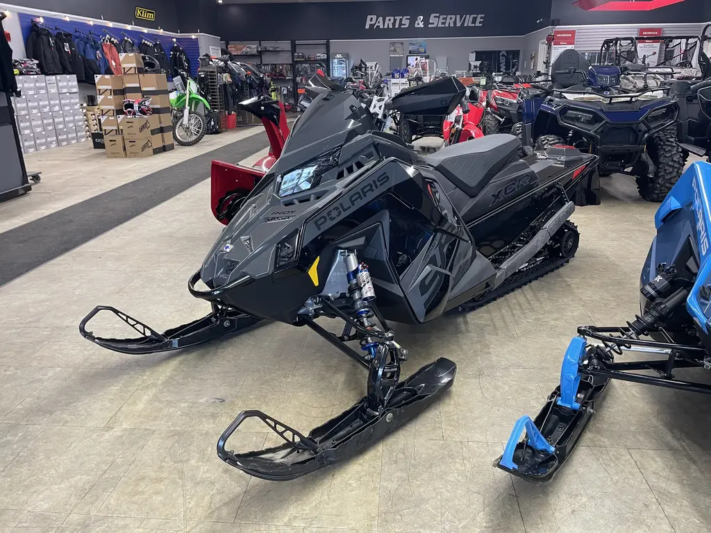 2025 Polaris 2025 Polaris   9R INDY XCR 136