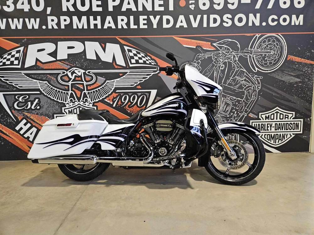 Harley-davidson Cvo Street Glide Flhxse Factory Custom 2016 alt