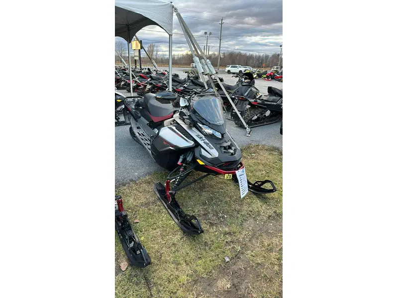 2023 Ski-Doo RENEGADE X-RS 900R w/SMART-SHOX
