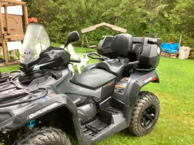 2021 Can-Am OUTLANDER MAX 570