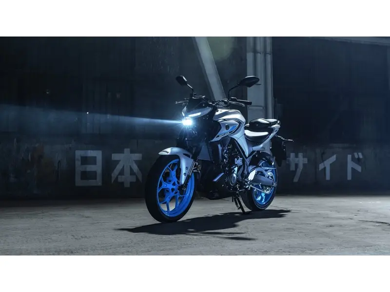 2025 Yamaha MT-03 2025 RESERVE PAR TELEPHONE