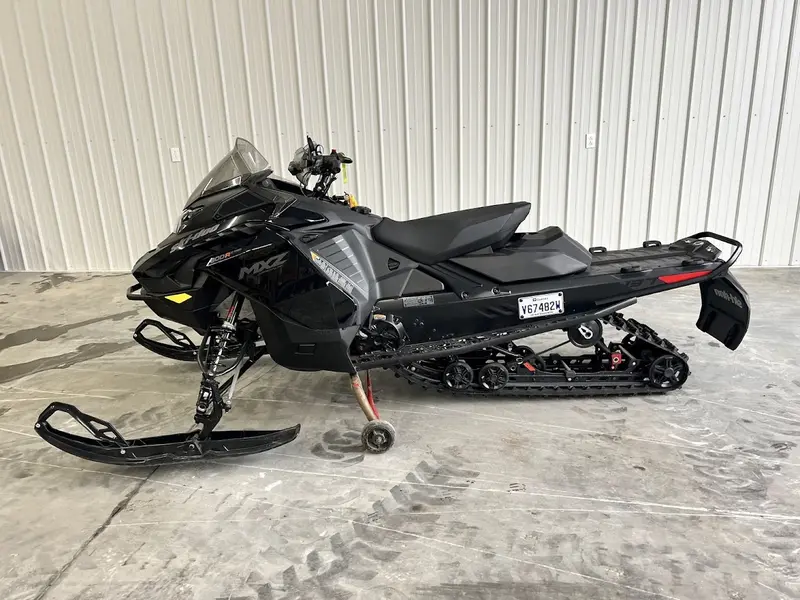 2024 Ski-Doo MOTONEIGE 2024 RENEGADE ADRENALINE 600R