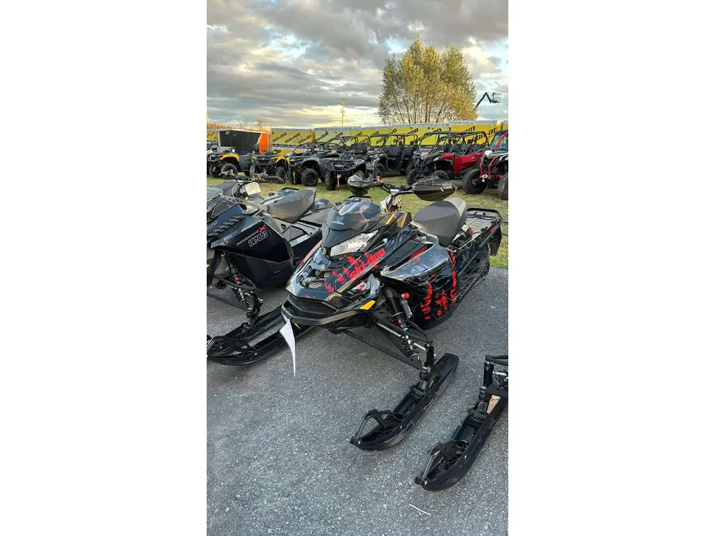 2023 Ski-Doo RENEGADE X-RS 900R