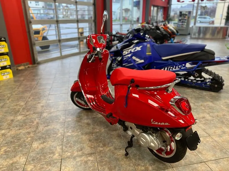 2023 Vespa PRIMAVERA 50 IGET thumbnail 5