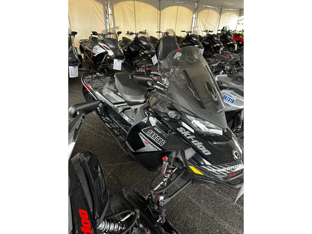 2019 Ski-Doo RENEGADE X-RS 850