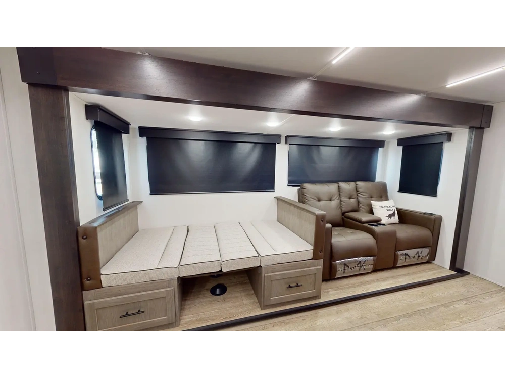 Alpha Wolf 25rb 2025 alt