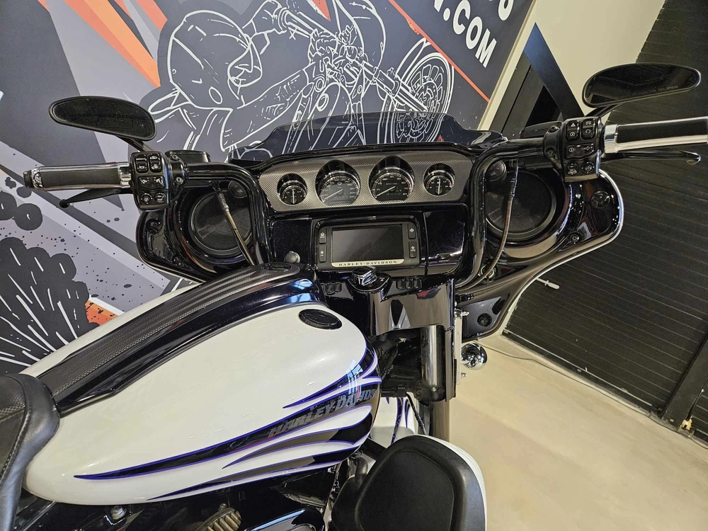 Harley-davidson Cvo Street Glide Flhxse Factory Custom 2016 alt