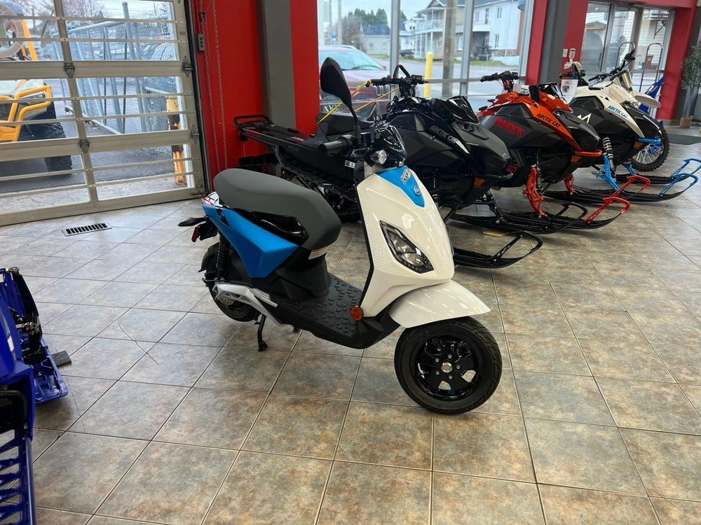 Piaggio Piaggio 1 Active 2022 alt