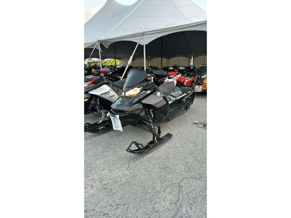 2021 Ski-Doo RENEGADE X-RS 850