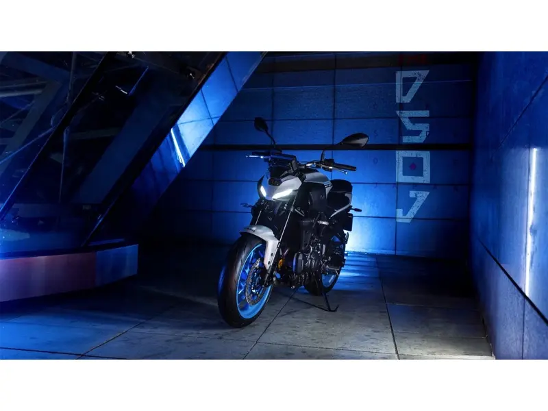 2025 Yamaha MT-07 2025 RESERVE PAR TELEPHONE
