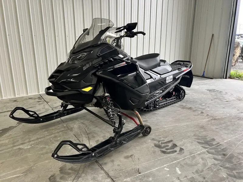 2024 Ski-Doo MOTONEIGE 2024 RENEGADE ADRENALINE 900 TURBO R