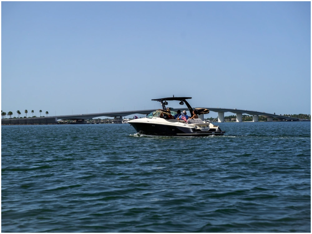 2025 Chris-craft Launch 28 Gt alt