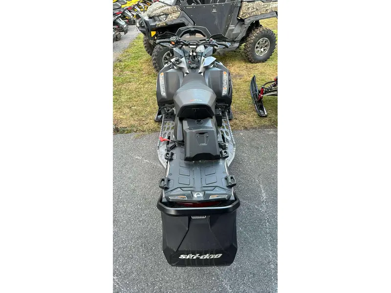 2023 Ski-Doo RENEGADE X-RS 900R w/SMART-SHOX