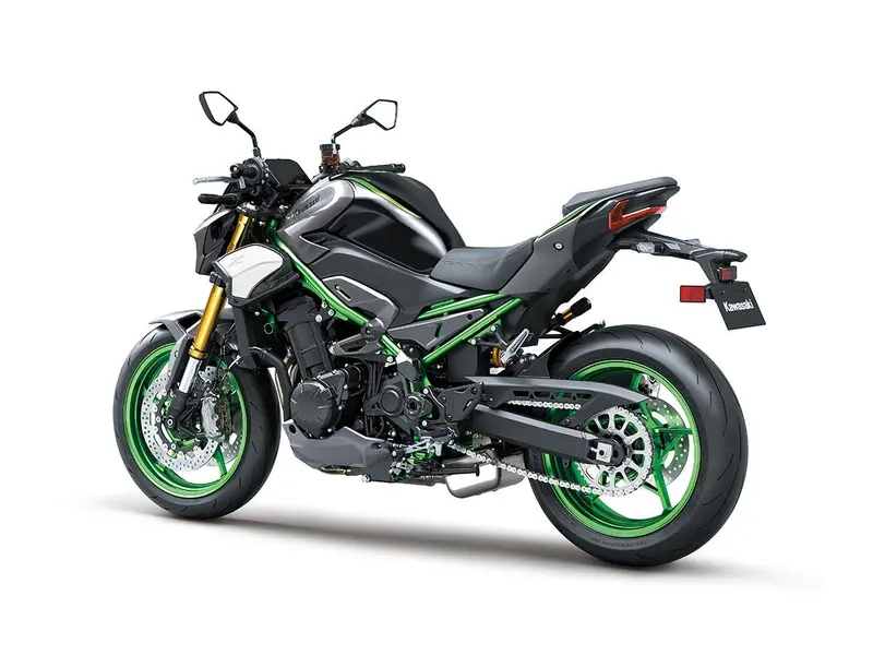 2025 Kawasaki Z900 SE