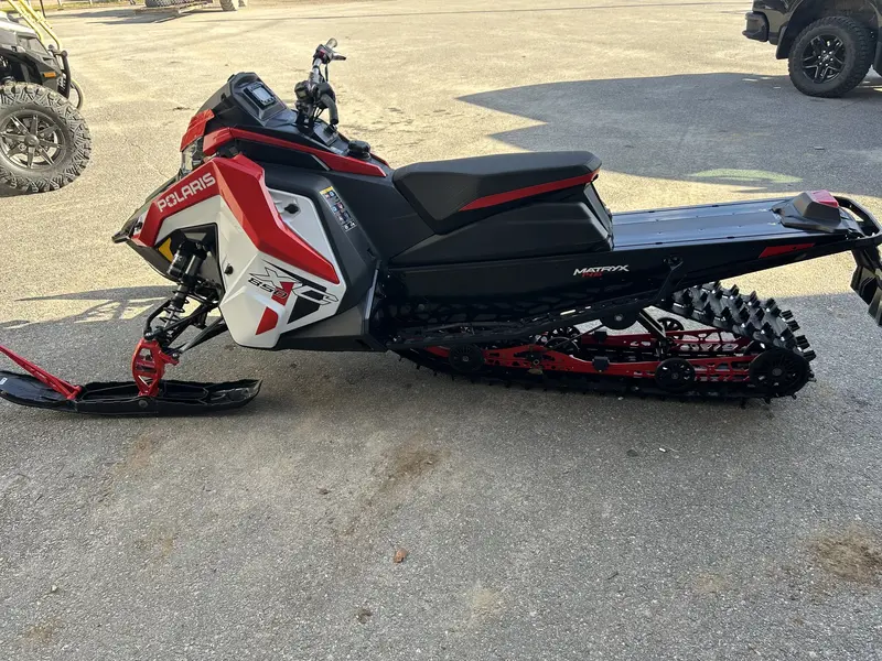 2023 Polaris Switcheback Xc 146