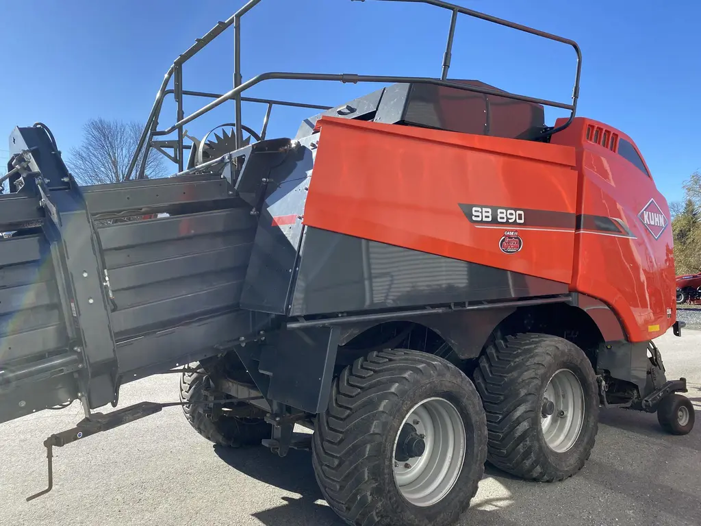 2022 Kuhn SB890