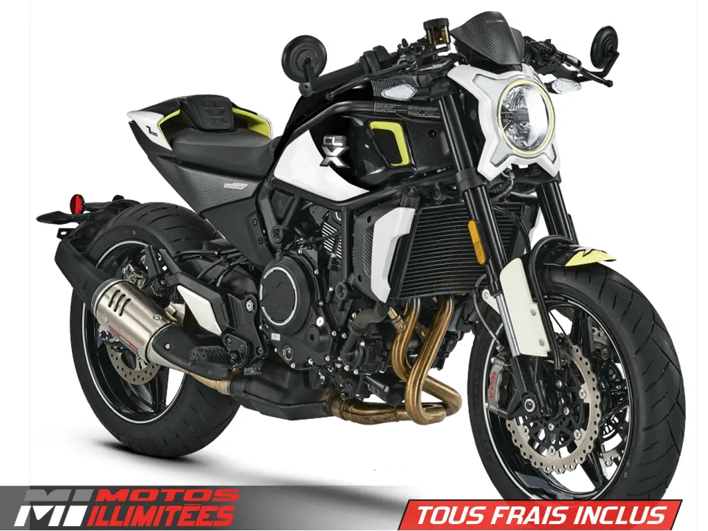 2024 CFMOTO 700CL-X Sport Frais inclus+Taxes.