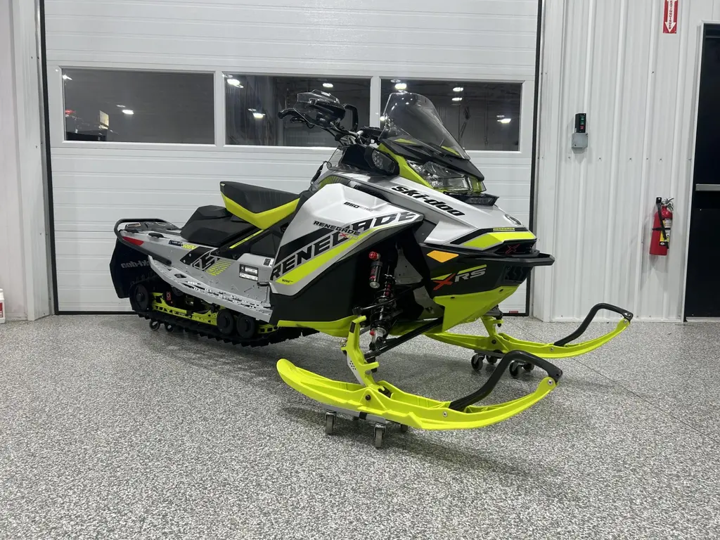 2018 Ski-Doo Renegade XRS 850