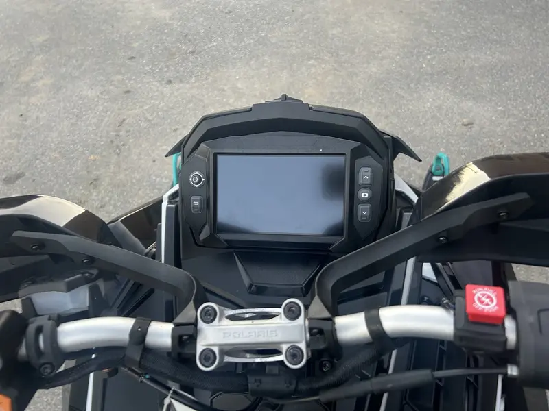 2025 Polaris Switcheback assault 9R