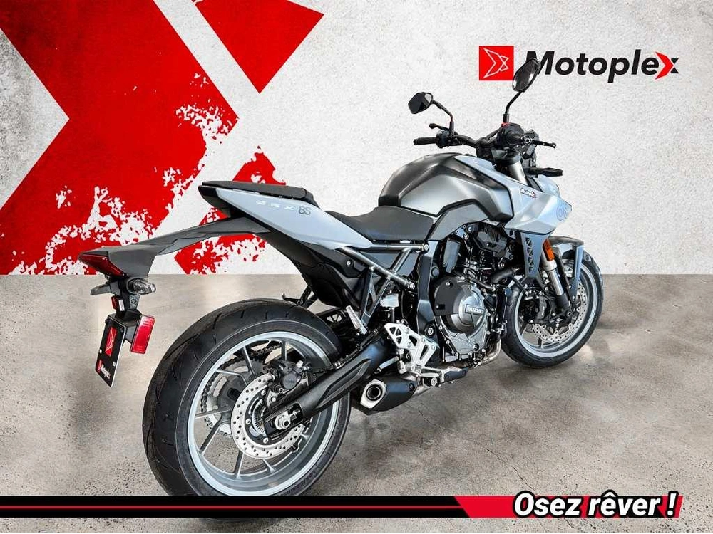 Suzuki Gsx-8s 2024 alt
