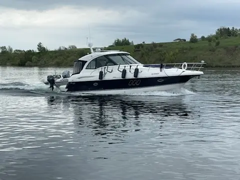 2011 Cruisers Yachts Sports Coupe 420