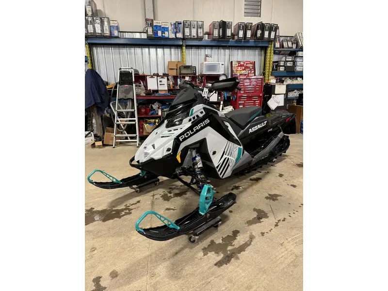 2025 Polaris S25TLC9BS Patriot 9R Switchback Assault 146"