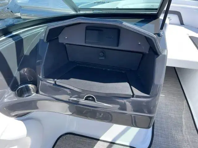 Monterey 224FS BOWRIDER 2023