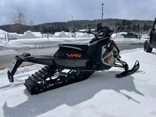 Polaris 850 Indy Vr1 137 2023 alt