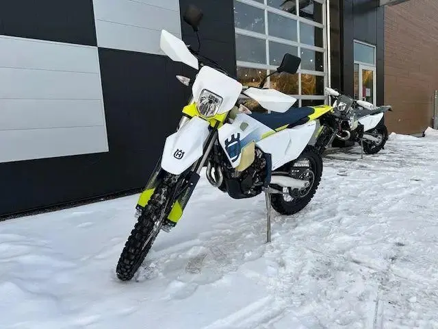 2024 Husqvarna FE 350s thumbnail 3