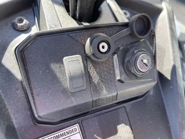 2023 Polaris 850 Indy Xc 137 alt