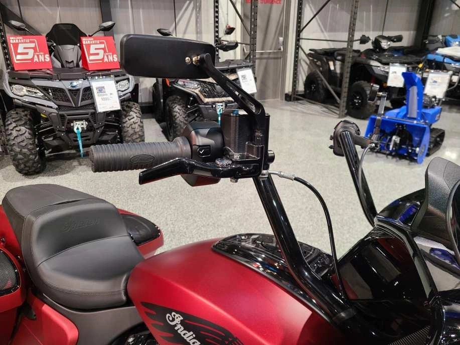 Indian Motorcycle Challenger Dark Horse With Powerband Audio Package 2024 alt