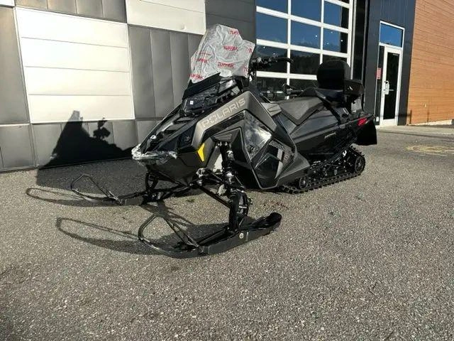 Polaris Prostar S4 Indy Adventure X2 137 2023 alt