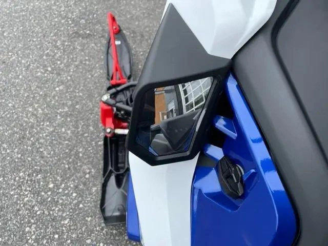 2023 Polaris 850 Indy Adventure 137 alt