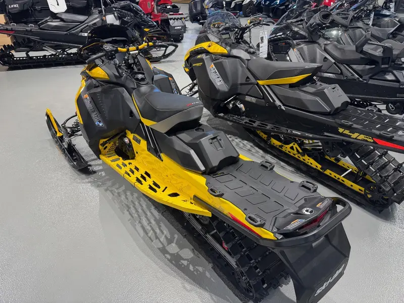 2025 Ski-Doo RENEGADE XRS 900 ACE TURBO R X-RS