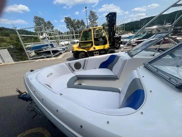 2003 Moomba Outback alt