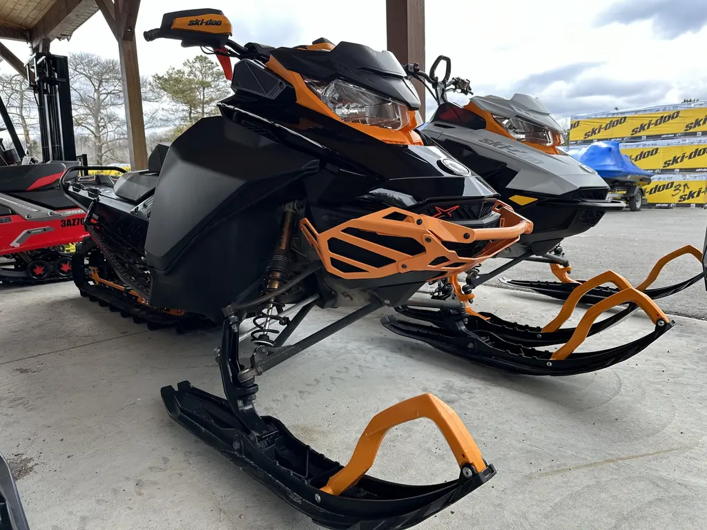 2020 Ski-doo Summit Expert 154 alt